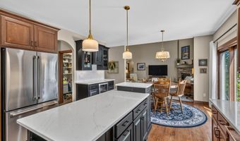 6622 N Kurey Dr, Appleton, WI 54913
