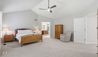 780 S Sussex Ct, Aurora, OH 44202