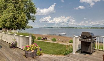 16 Macomber Pt, Alburgh, VT 05440