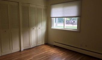 1261 Island Dr 102, Ann Arbor, MI 48105
