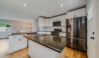 5135 Fairlane Rd, Columbus, OH 43207