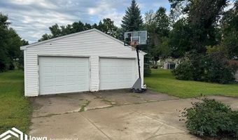 1024 E McGregor St, Algona, IA 50511