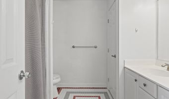 7441 HEATHERFIELD Ln, Alexandria, VA 22315