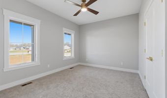 2046 Links Ln, Auburn, IN 46706