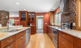 706 23rd St SW, Austin, MN 55912