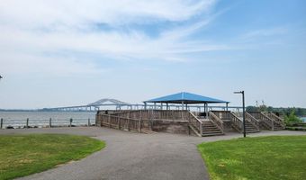 99 W 37TH St, Bayonne, NJ 07002