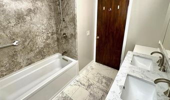 30 N Division St, Cowley, WY 82420