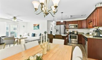 2 Gray Coach Ln 210, Cranston, RI 02921