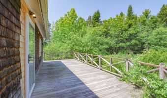 221 Lincolnville Ave, Belfast, ME 04915