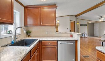 802 QUEEN ANN Rd, Amsterdam, NY 12010