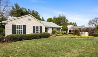 28 S Hill Dr, Cranston, RI 02920