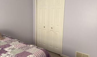 520 Sheldon St, Algonac, MI 48001