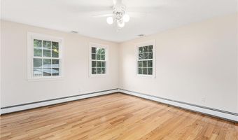475 Red Chimney Dr, Warwick, RI 02886