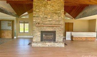 377 Upper Grassy Branch Rd, Asheville, NC 28805