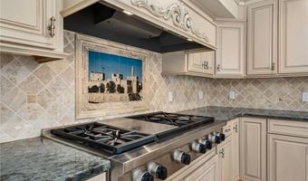 301 22nd St NW, Austin, MN 55912