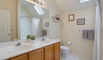 10 WHIRLAWAY Dr, Bear, DE 19701