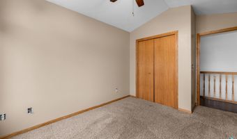 209 W Ironwood St, Brandon, SD 57005