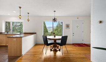 1840 Crestview Dr, Ashland, OR 97520