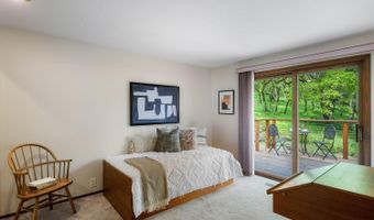 1355 White Oak Dr, Santa Rosa, CA 95409