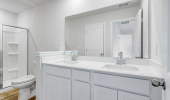 22 D Regent St, Camden, SC 29020