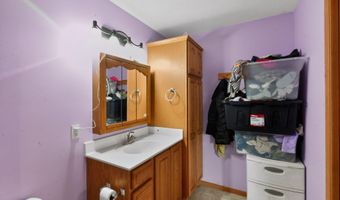 5142 N State Rd, Alma, MI 48801