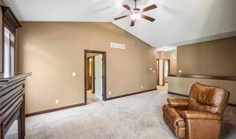 1458 NE Falstaff Ln, Ankeny, IA 50021