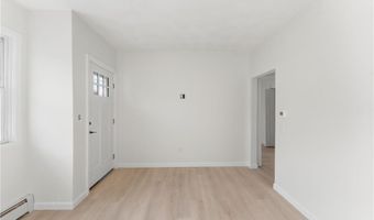 26 Alto St, Cranston, RI 02920