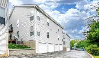 1708 Whispering Creek Dr A, Ballwin, MO 63021