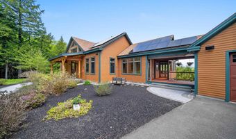 119 Moat View Dr, Albany, NH 03813