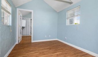 1 Offshore Rd 32, Narragansett, RI 02882