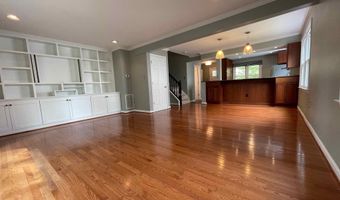 3834 13TH St N, Arlington, VA 22201