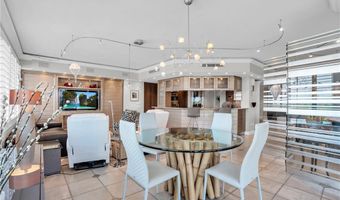 425 Dockside Dr 405, Naples, FL 34110