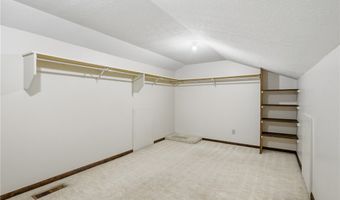 483 Concord Downs Ln, Aurora, OH 44202