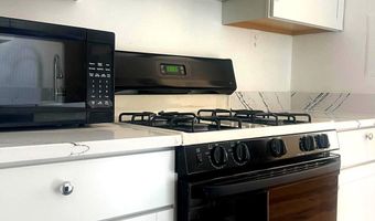 4520 KING St 706, Alexandria, VA 22302