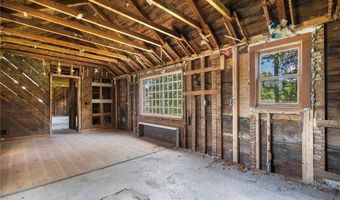 533 Scituate Ave, Cranston, RI 02921