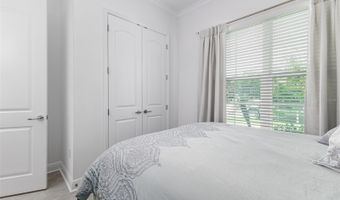 5330 SILVER SUN Dr, Apollo Beach, FL 33572