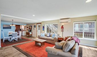 633 N PACIFIC St, Rockaway Beach, OR 97136