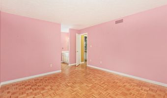 191 Parkview Dr, Aurora, OH 44202