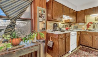 108 Hidden Pond Ln, Asheville, NC 28804
