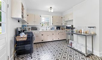 300 Greenville St, Abbeville, SC 29620