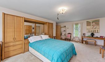 1 Mayhew Tpke, Bridgewater, NH 03222