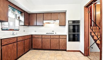 506 E Valley Ln, Arlington Heights, IL 60004