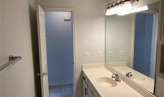 911 SW Cheyenne Dr, Bentonville, AR 72712