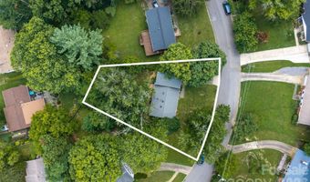 6 Hillview Cir, Asheville, NC 28805