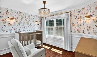 45 White Oak Ln, Aberdeen, NJ 07747