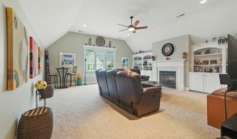 4 Caileigh Ct 4, Andover, MA 01810