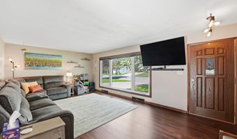 205 Victoria Dr, Alexandria, MN 56308