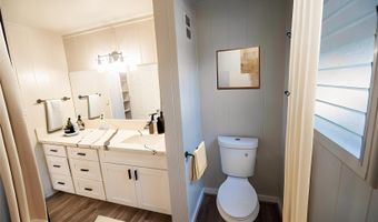 99-822 Nahiolea St, Aiea, HI 96701