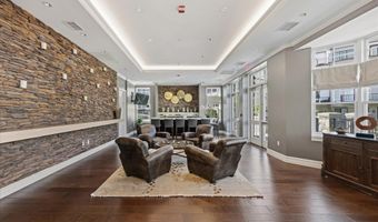 8121 RIVER Rd 423, Bethesda, MD 20817