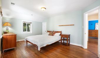 7105 WILSON Ln, Bethesda, MD 20817